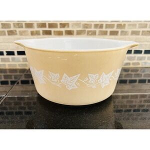 Pyrex Sandalwood Vintage Casserole # 473 Pyrex Serve & Store Ivy Pattern Tan‎